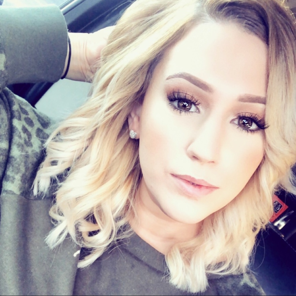 Meet your Posher ❤